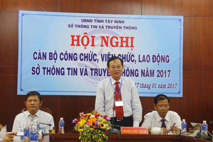 Đồng chí Phan Thành Thắm – Bí thư Chi bộ, Giám đốc Sở phát biểu tại Hội nghị